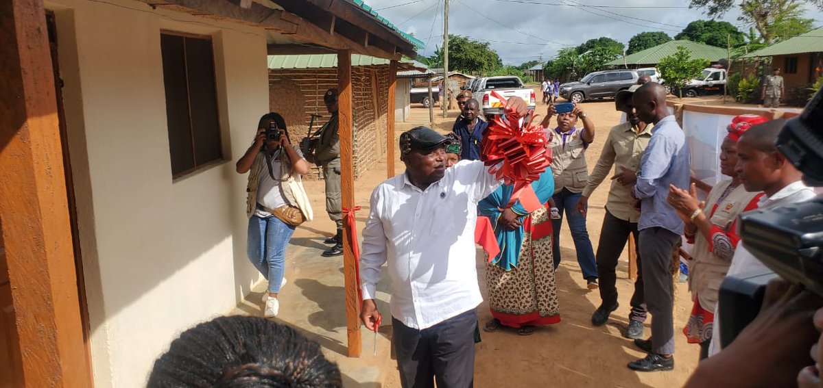 This morning, we officially handed over 50 resilient and gender-sensitive houses to internally displaced persons (IDPs) in Ancuabe District, Cabo Delgado Province. The ceremony was presided over by the Secretary of State of Cabo Delgado.