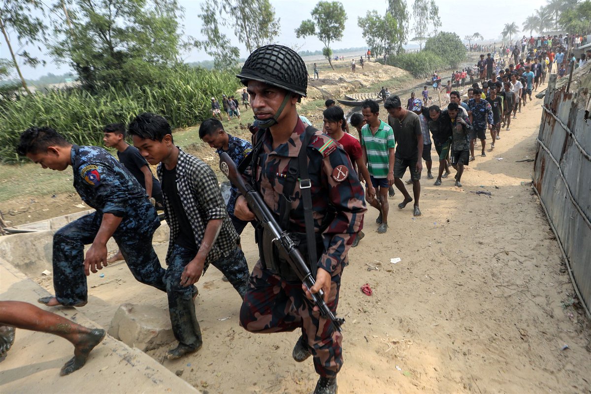 In Myanmar hebben de rebellen nog nooit zoveel terrein gewonnen. Toch zit de junta er nog. Journalist en Myanmar-kenner @OTChav legt ons uit hoe dat komt, en waarom dat niet alleen een Myanmarese zaak is. Je hoort het om 13.30u op @NPORadio1.