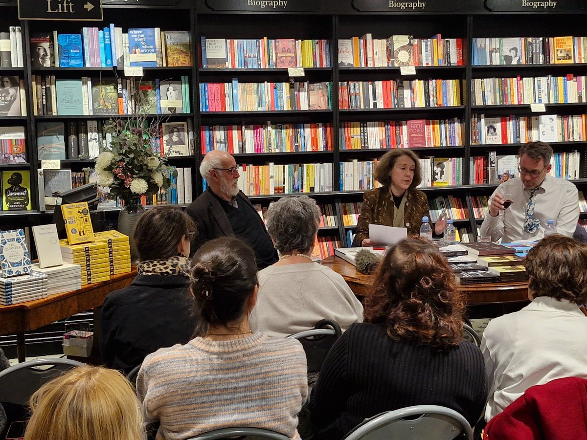 A brilliant first meeting of the #Translation Book Club last night with @djbduncan, Donald Rayfield & hosted by @bookblast's Georgia! We're now primed to discuss @AKurkov's #GreyBees translated by @BorisDralyuk (@QuercusBooks) in May! Tkts: …anslationBookClubMay.eventbrite.co.uk