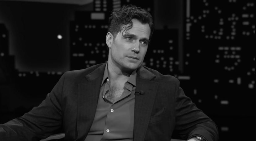juleambrose's tweet photo. oh to have henry cavill look at me like that https://t.co/Vk6Ae61qpI