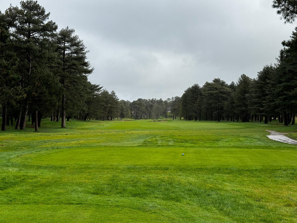 Hello from France 👋 🇫🇷 The NCG Top 100s Tour has made the journey across the English Channel for the first of three events in Northern France. The opening day is at the stunning Les Pins course at Golf D'Hardelot 😍