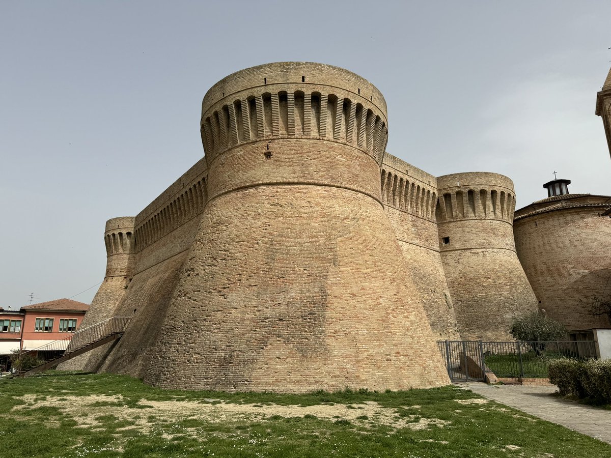 La meravigliosa Rocca di Urbisaglia #marche #Blogs #traveller