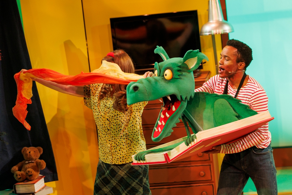 Charlie Cook's Favourite Book opens today! Come delve into a world of stories with Charlie Cook, brought to life with puppetry and enchanting songs. 9 -13 Apr 📍 Liverpool Playhouse Book now👉️ l8r.it/LWR8