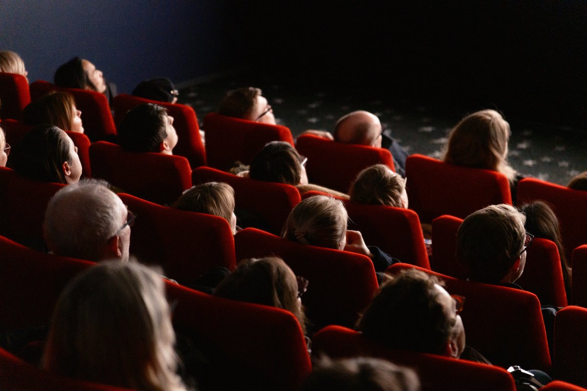 Avoin kirje päättäjille: Elinvoimaisen ja moniäänisen elokuvafestivaalikentän toiminta turvattava pitkäjänteisesti. Lue koko julkilausuma täältä: docpointfestival.fi/avoin-kirje-pa…
