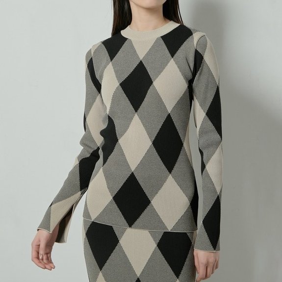 石原さとみ さん衣装】  📺4/9 #家事ヤロウ / «只今放送中» 石原