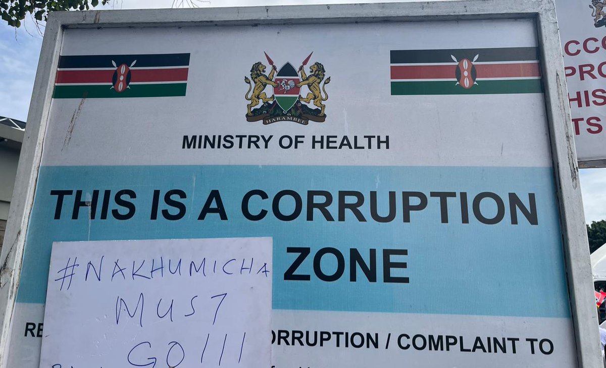 dr_ocholaherald's tweet photo. Despite the oppressor sending GOONS to disrupt our peaceful meeting, the movement is still ON.
No amount of threats, intimidations, violence and coercion will bog us into submission!
#DoctorsStrikeKE #SomeoneTellNakhumicha https://t.co/Sb3rc0Gx1q