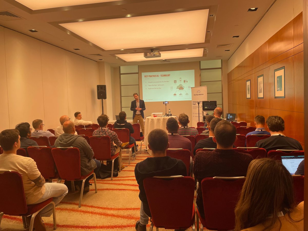 🚀 Happening now: How to sync the 3 key areas (technology, architecture, and team dynamics) during a DevOps transition? #devopscon #londonweek #devopstransformation