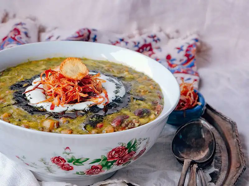 PvCookingCom's tweet image. 🍜💥 Get ready to be amazed by the flavors of Iran! Our Ash Reshteh recipe is a cozy blend of noodles, beans, &amp;amp; veggies with a tangy twist! 🌿 Cook, savor, and share! #AshReshteh #FlavorBurst #IranianEats #CozyCuisine #FoodieHeaven [amazespice.com/99-ash-reshteh…]