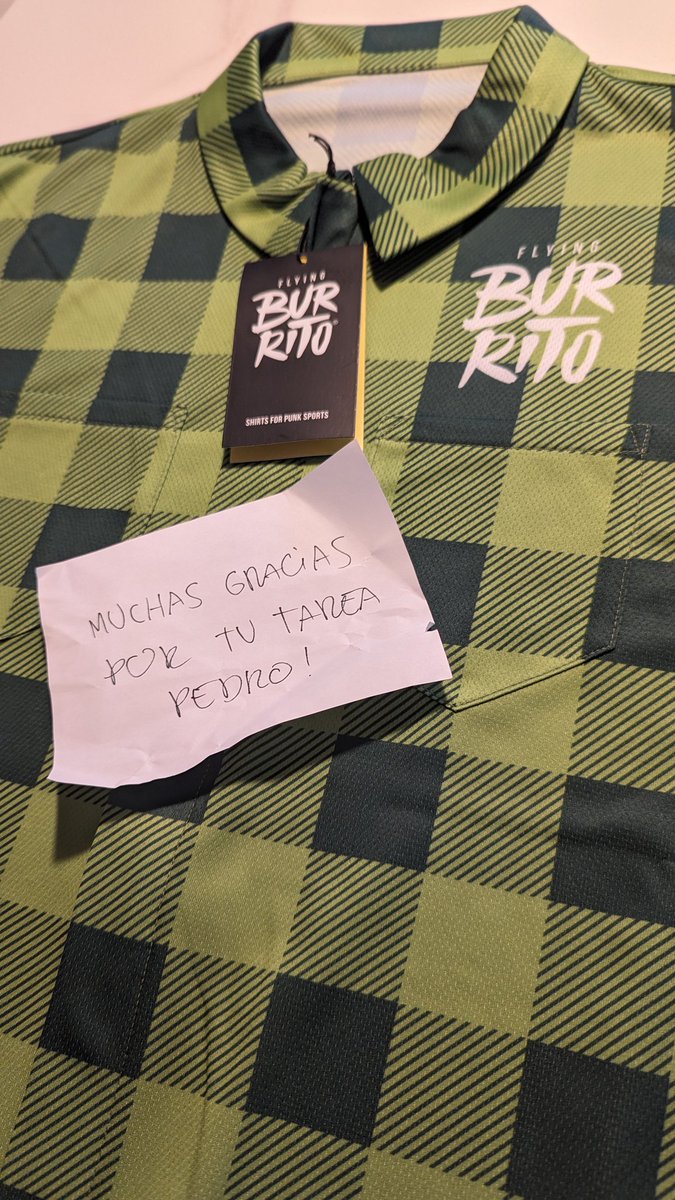 Gracias @flyingburritoeu !!!! Aporto el valor de la camisa molona a la campaña #sablesxela de parte vuestra. Sois la puta caña 🤟🏻
