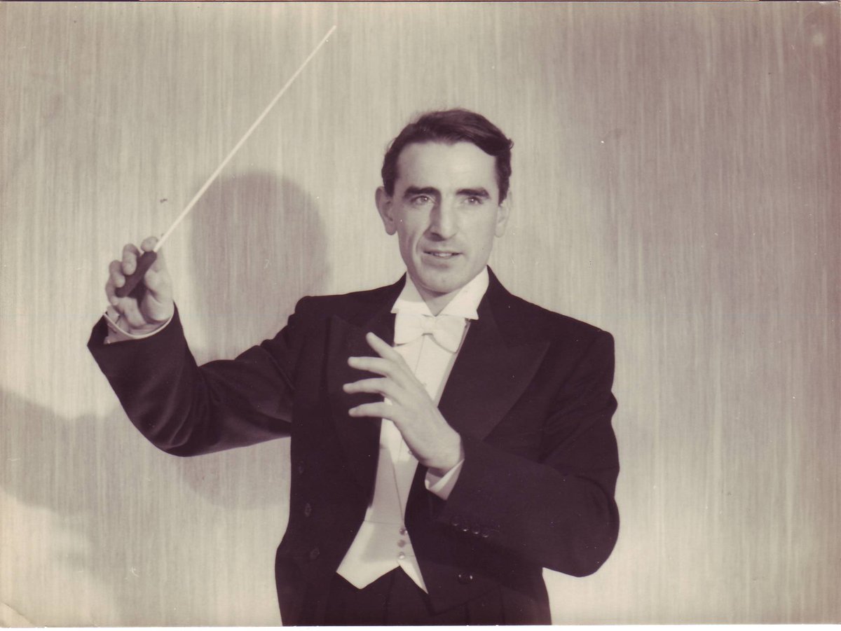 Prom_Orchestra's tweet image. 📅 Sunday 19th May
🚪 Doors 2.30pm £16 (accompanied child FREE)
🎟️ bit.ly/43DqhcX
Come celebrate Lancashire lad Ernest Tomlinson's centenary, one of UK’s most well-known light music composers.