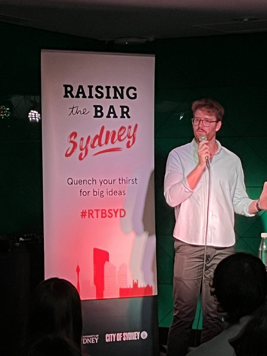 Congrats to @JacobJCrouse on a terrific talk tonight about the potential impacts of circadian disturbance on health outcomes and strategies to mitigate risk. Such a pleasure to listen to his insights!! @ian_hickie @BrainMind_Usyd #RTBSYD