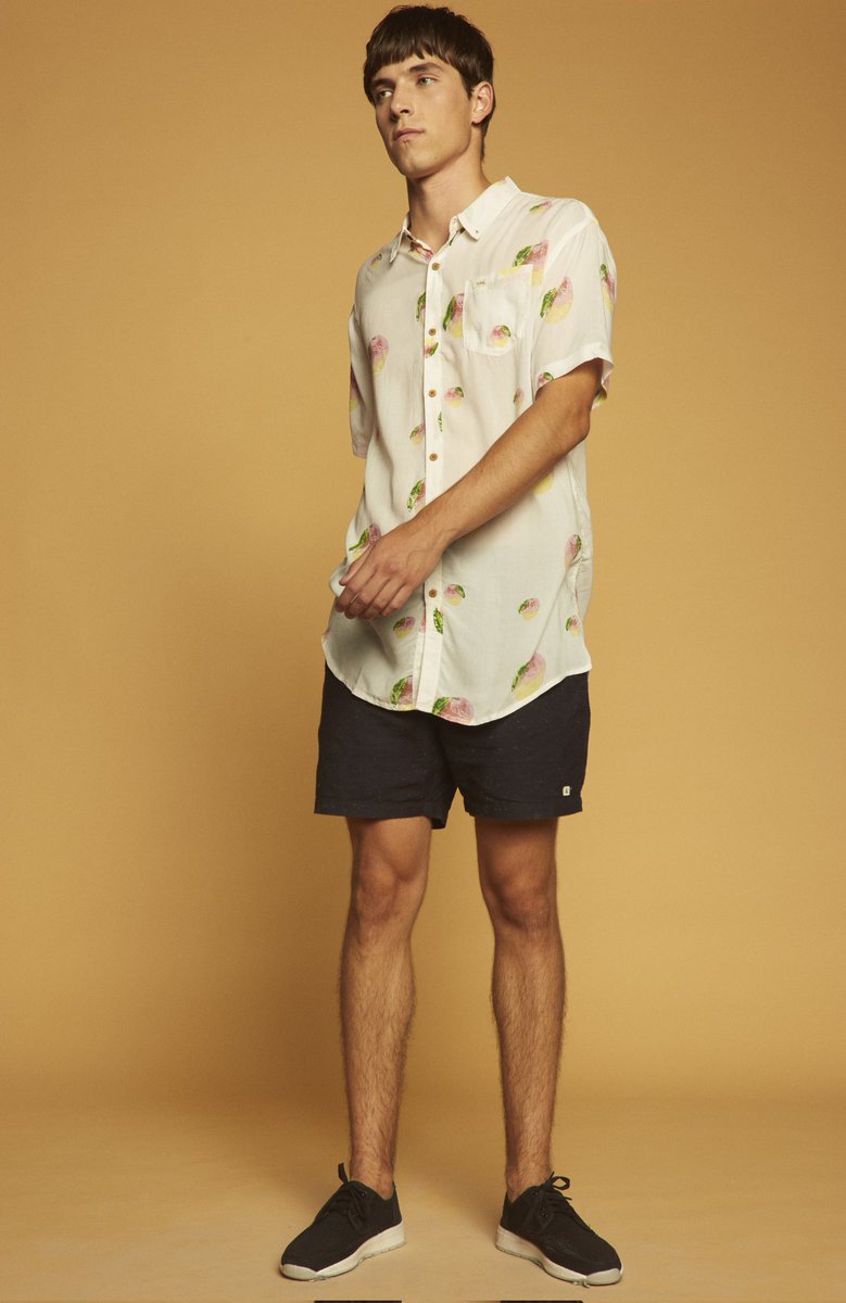 Tiwel_Spain's tweet image. 🥭 Refrescante 🥭

Empezamos a dejar los platos de cuchara calientes por algo más fresquito como vegetales y frutas. 

Y para refrescar también tu armario con la primavera y la subida de temperaturas, nada mejor que unas camisas de manga corta de nuestra "#FruitCollection"
#tiwel