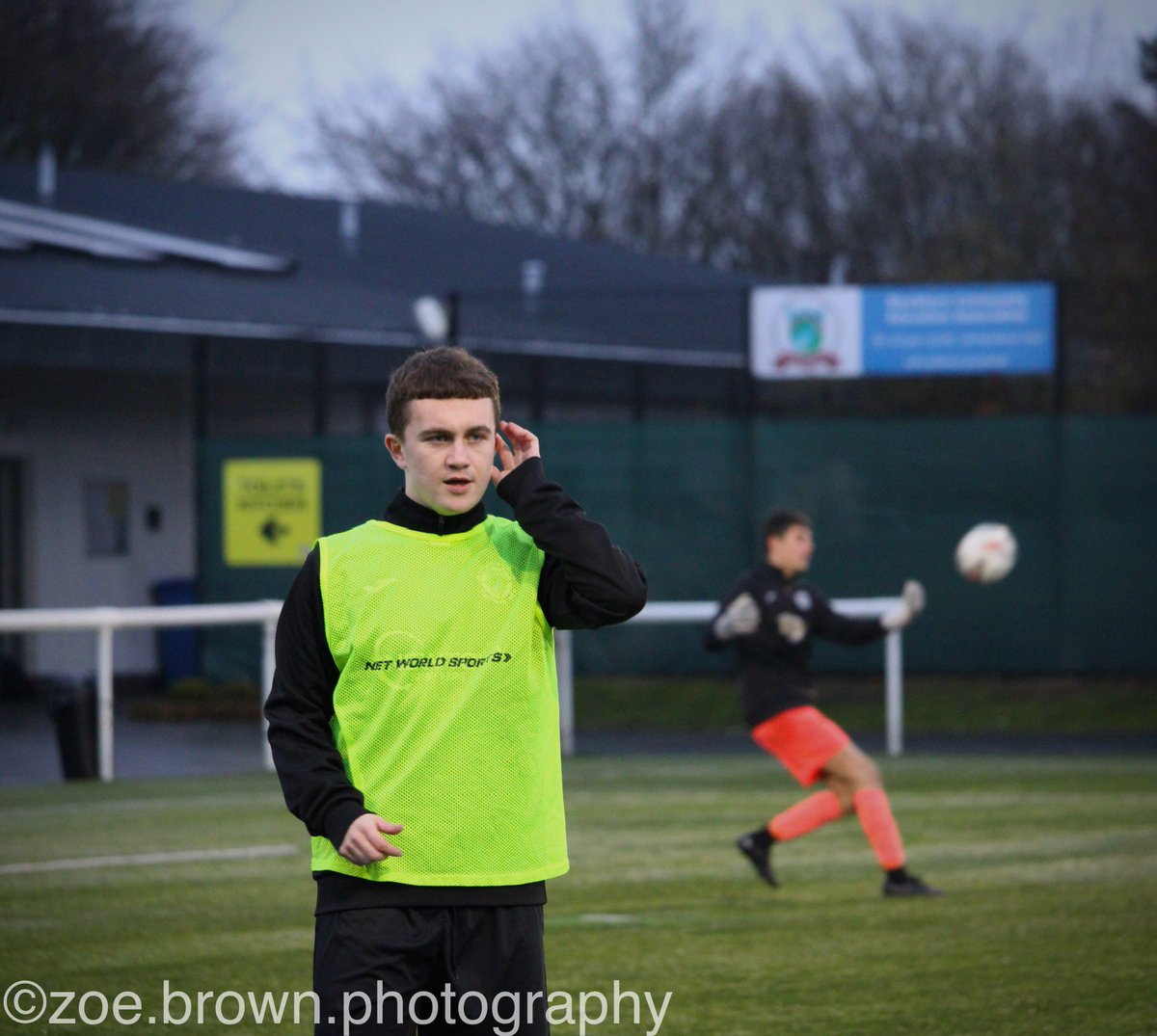 Zoe_Brown_Photo's tweet photo. Last Fridays @U20sUnited pre game warm up before going up against Livingston United, with young Blackburn boys chanting and drumming through out 📸⚽️🥁 https://t.co/l0H1oHByCN