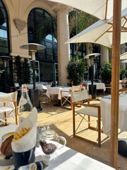 Anna76116038's tweet photo. Los Angeles~ The Terrace, a beautiful European-style garden restaurant in Beverly~ https://t.co/kgwMajiB3U