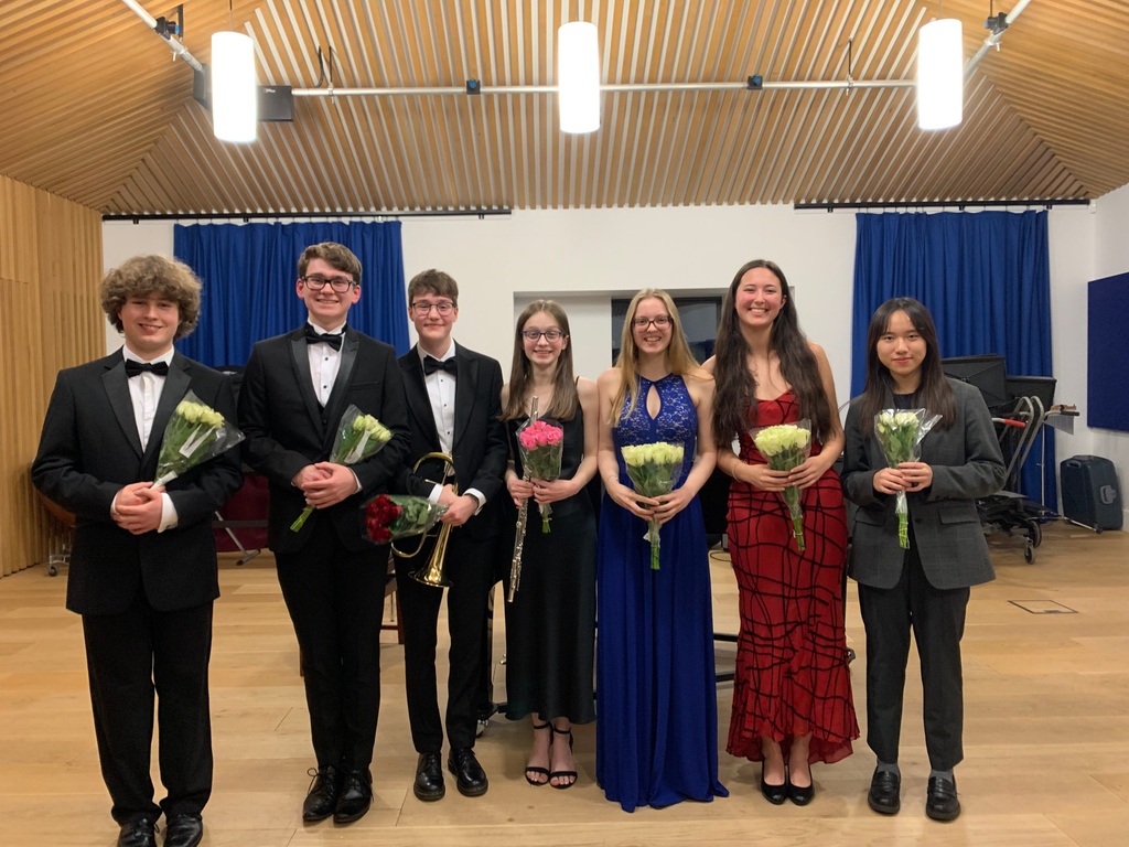 🎼Our Leaver's Recital was a wonderful way to celebrate seven of our Year 13s and their musical journeys from their time at Ipswich School. 👏Well done, and congratulations to Darcey B, Emily H, Elise L, Dorothy L, Bertie M, Logan W and Niamh W on their performances.