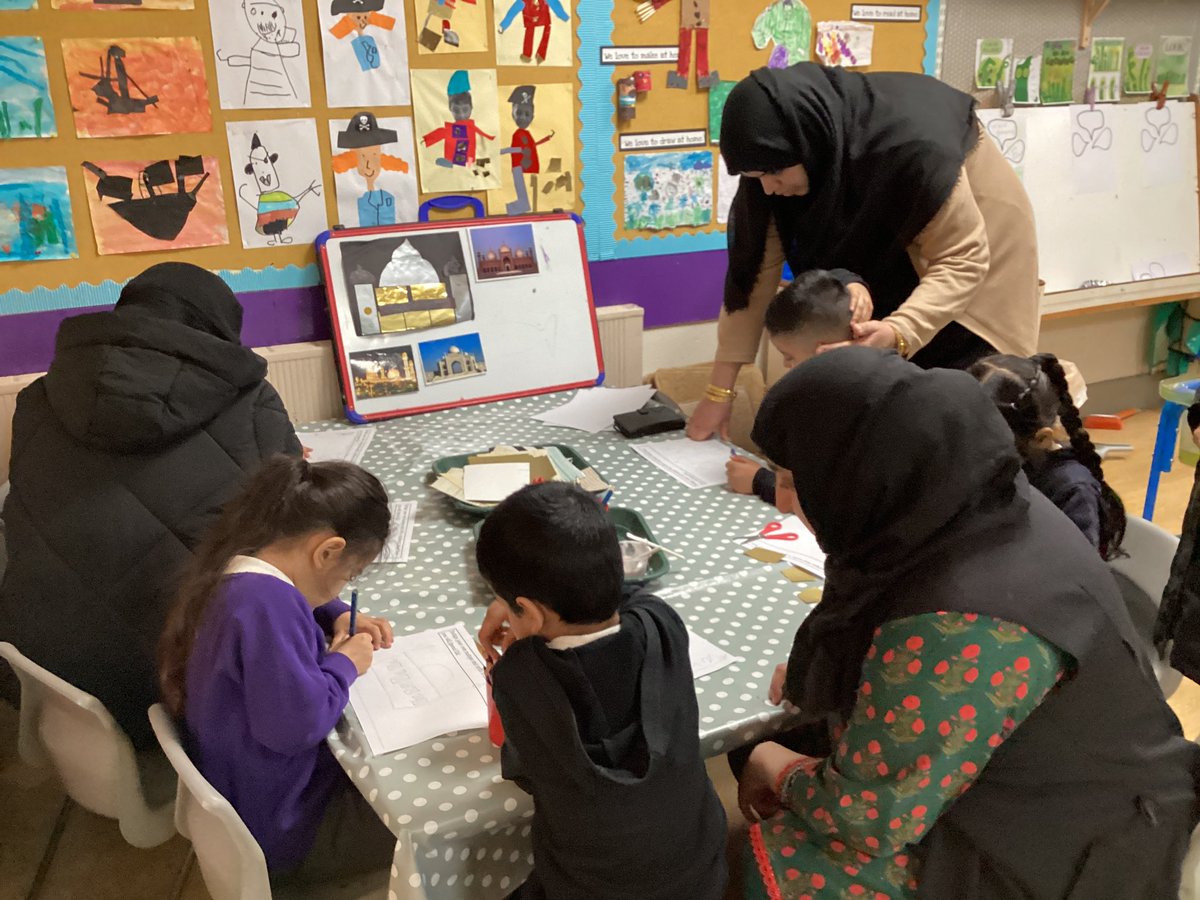 A lovely basic skills session this morning with Reception parents. We shared our Eid plans with each other. #Eid2024 #buildingbrighterfutures #community #familyengagement #parentalinvolvement