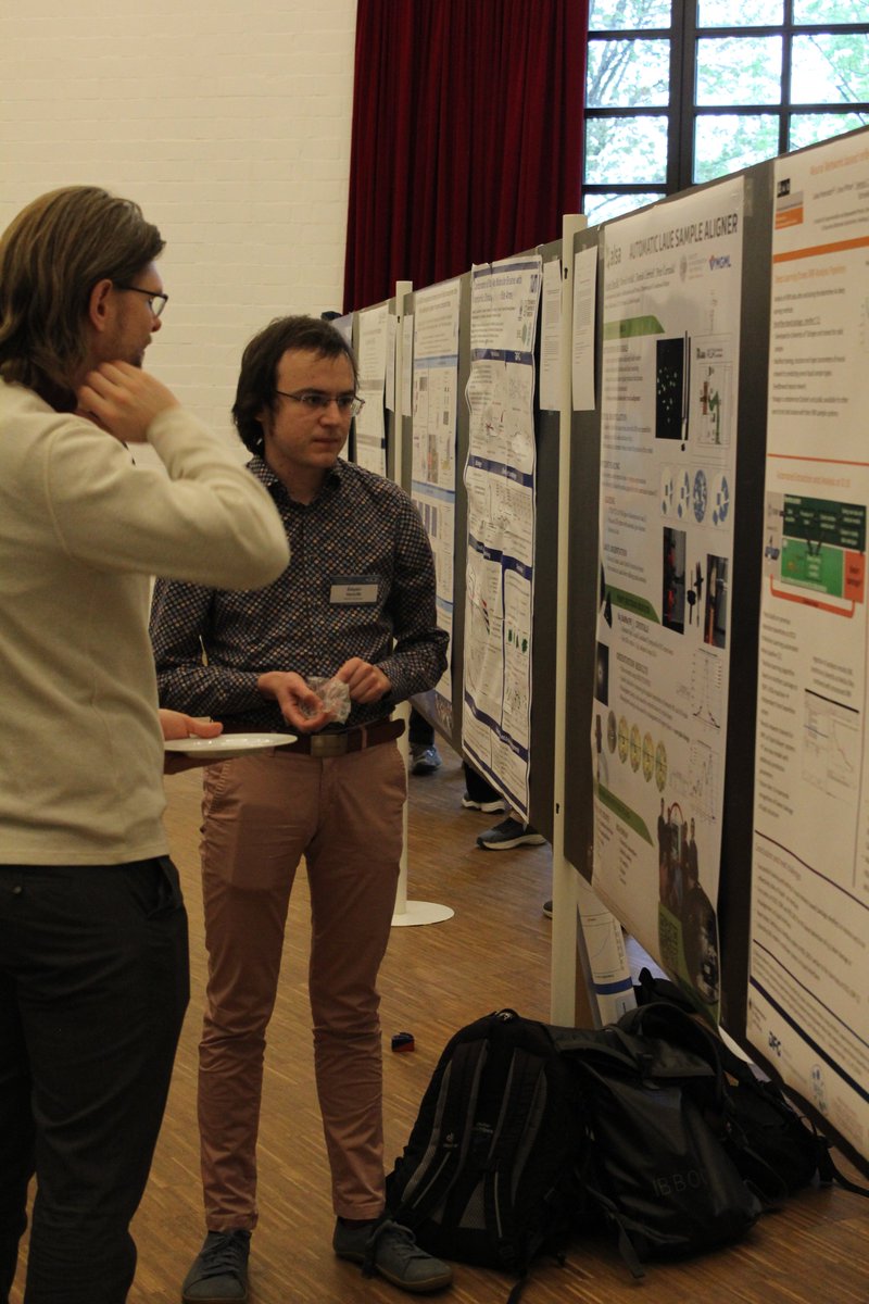 The poster session after the presentations is an excellent way to exchange ideas in more detail and find new approaches for your research. Young #scientists 👩‍🔬👨‍🔬, in particular, have the opportunity to learn from more experienced #researchers and make new contacts 🌎🚀.