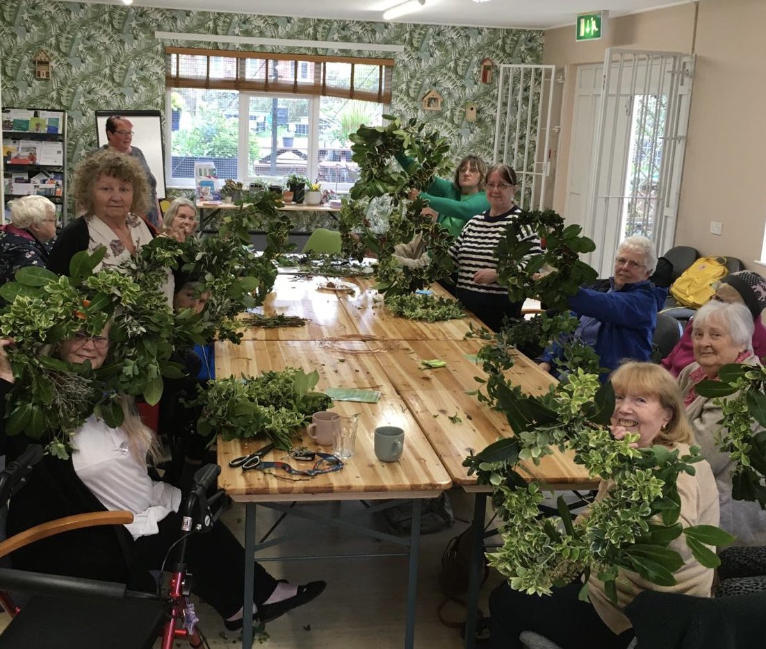 Spring has sprung in Gorton & Abbey Hey at our Ageing in Place sessions with @SouthwayHousing #wellbeing @MCC_AFMTeam @Ageing_Better @MCCGortonAHey @CllrJulieReid @OMVCS @SowtheCity @letsgetvocal @BigLifeTweets @BeWellMcr