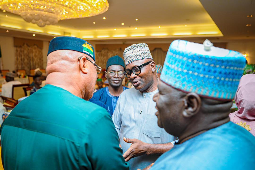 UwakDan's tweet photo. Gov Eno while receiving the delegation led by the leadership of the Akwa Ibom Council of Islamic Affairs (AKCIA), thanked the Muslim community for their support during last year’s election and for maintaining the harmonious relationship that has existed in the State.

5/6 https://t.co/YH2ZeToiRr