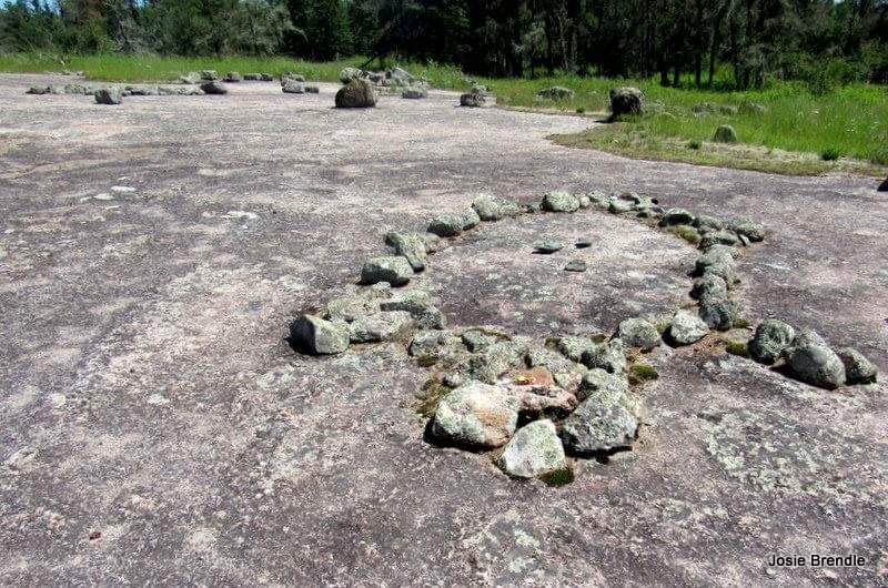 #RockinTuesday Bannock Point petroforms, in Manitoba 🇨🇦