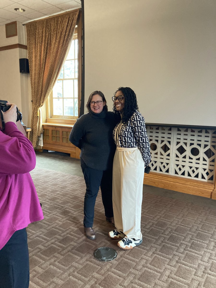 👏👏Congratulations to Kendal Jordan and all of the speakers at the @UofR Undergraduate Research Symposium last Friday! Kendal presented 'Unveiling the Pixels: A Critical Analysis of Black Representation in Video Games'. #URochesterResearch @ZVR_BSJ  @KristanaTextor