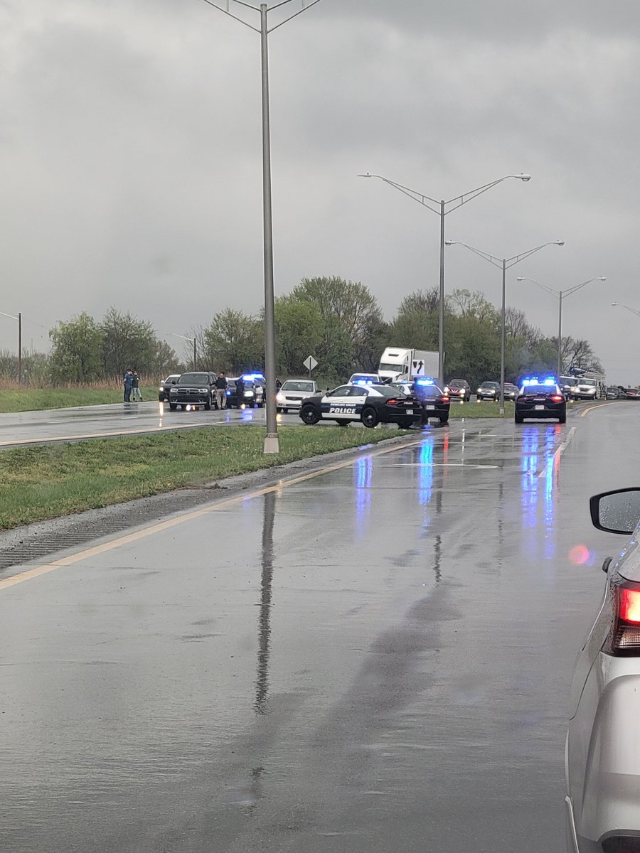 HannahMC1371's tweet photo. Police standoff ends with arrest on Louisville Rd. @joeimel https://t.co/lFDScpTxHZ