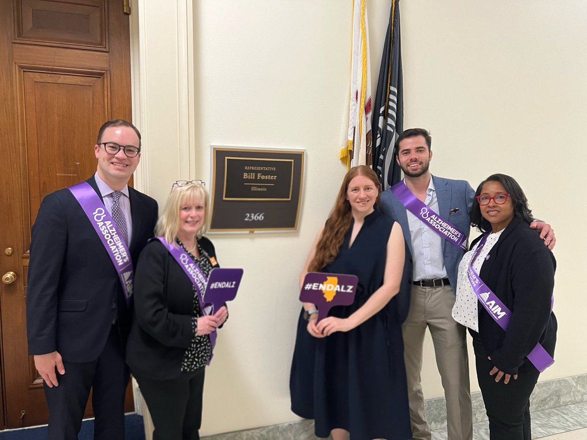 Thank you to Kim Soffen from <a href="/RepBillFoster/">Congressman Bill Foster</a> ‘s office for being so welcoming, hearing our asks and taking them back to Congressman Foster so that we get closer to ending Alzheimer’s! #endalz