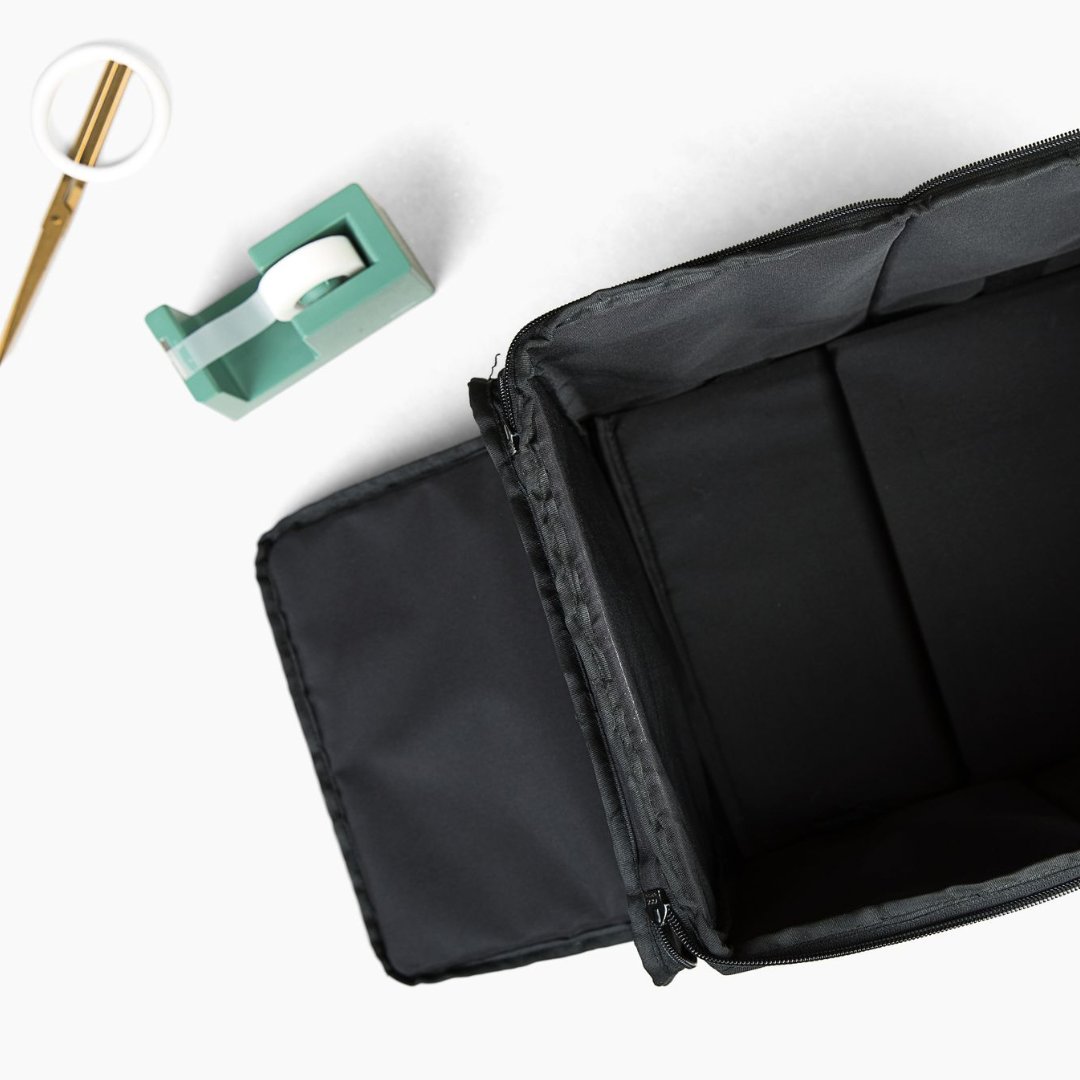 thelimeloop's tweet image. It&apos;s time to break free from the cycle of single-use packaging. Together, we can disrupt the status quo and embrace a more sustainable approach to shipping. Join us in making a positive change. 

🌎♻️ 
#BreakFreeFromSingleUse #SustainableShipping #LimeLoop&quot;