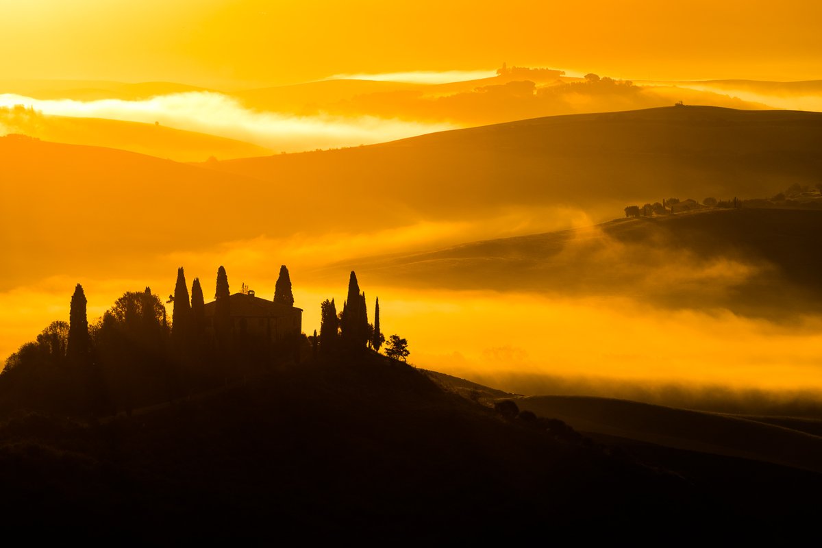 Rolling hills of Val d'Orcia 🇮🇹