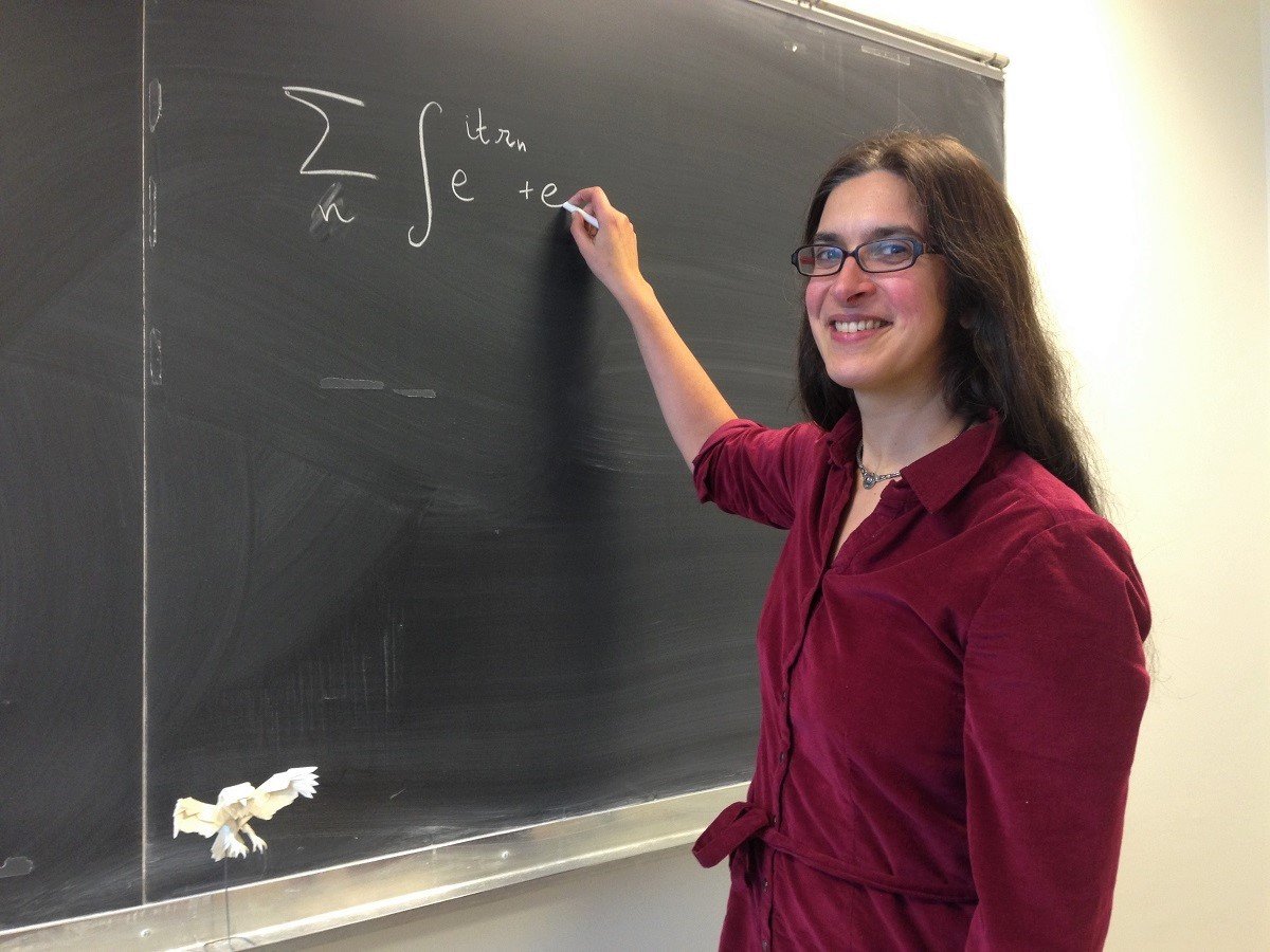 Et demain, Nalini Anantharaman titulaire de la chaire de géométrie spectrale du Collège de France depuis octobre 2022. Retour sur le parcours et la carrière de cette mathématicienne. Ce sera à 16h sur @franceculture ! #ScienceCQFD