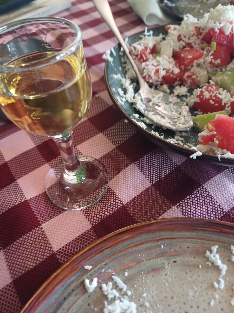 Загревање" пред ракометот😊
#ЕденЖивотЕднаЉубов
#ВардарВоСрцеТеНосам