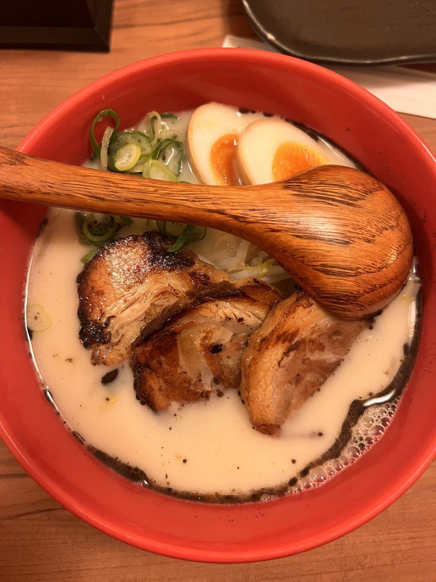 YuuhrBoss's tweet photo. it’s been a minute but anyway… we went to Japan 🇯🇵🌸🍜🎏 https://t.co/m0sKqLybIq