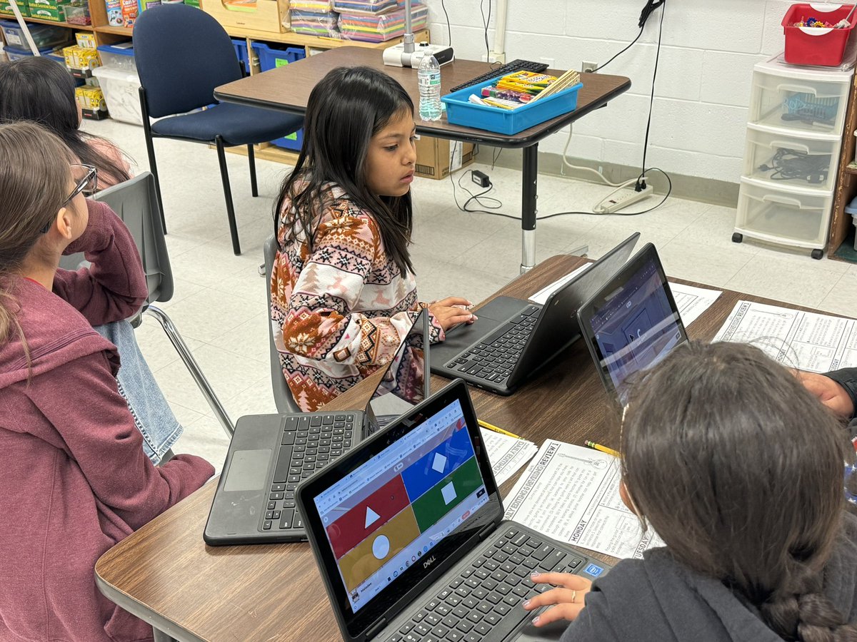 JoAnnR2017's tweet photo. A little friendly game of Kahoot to engage students in revising and editing! @MVE_roadrunners #readyforSTAAR https://t.co/WgJlKBeQtd