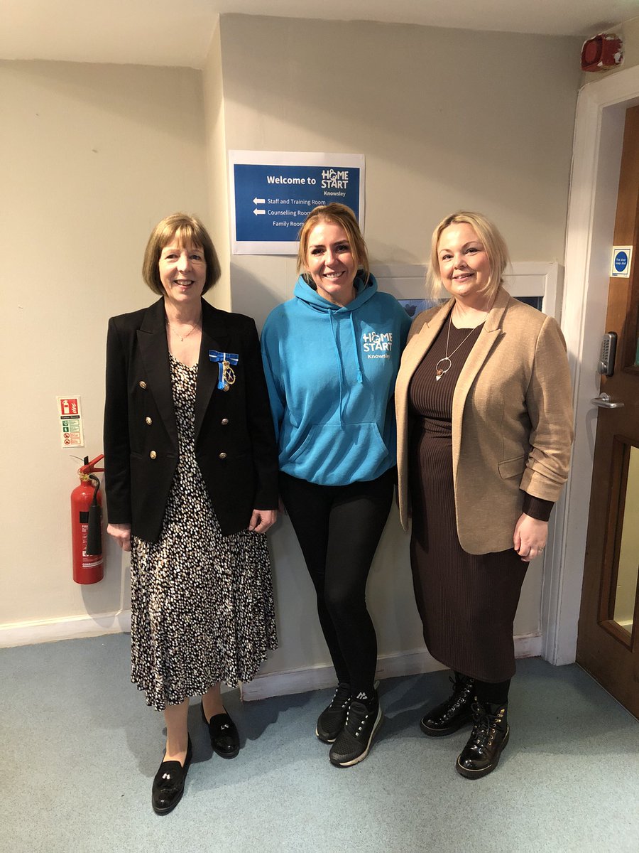 Staff at Home-Start Knowsley @HSKnowsley told me about their impressive services supporting parents. Met families who find the support invaluable. Thank you!