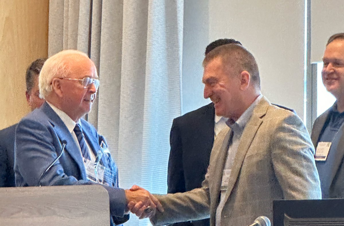 Jim Madaleno, who is currently the executive associate athletics director of sports medicine and performance, was honored recently by the Southern Orthopaedic Association as their inaugural winner of the James R. Andrews Award, which seeks to recognize an athletic trainer for