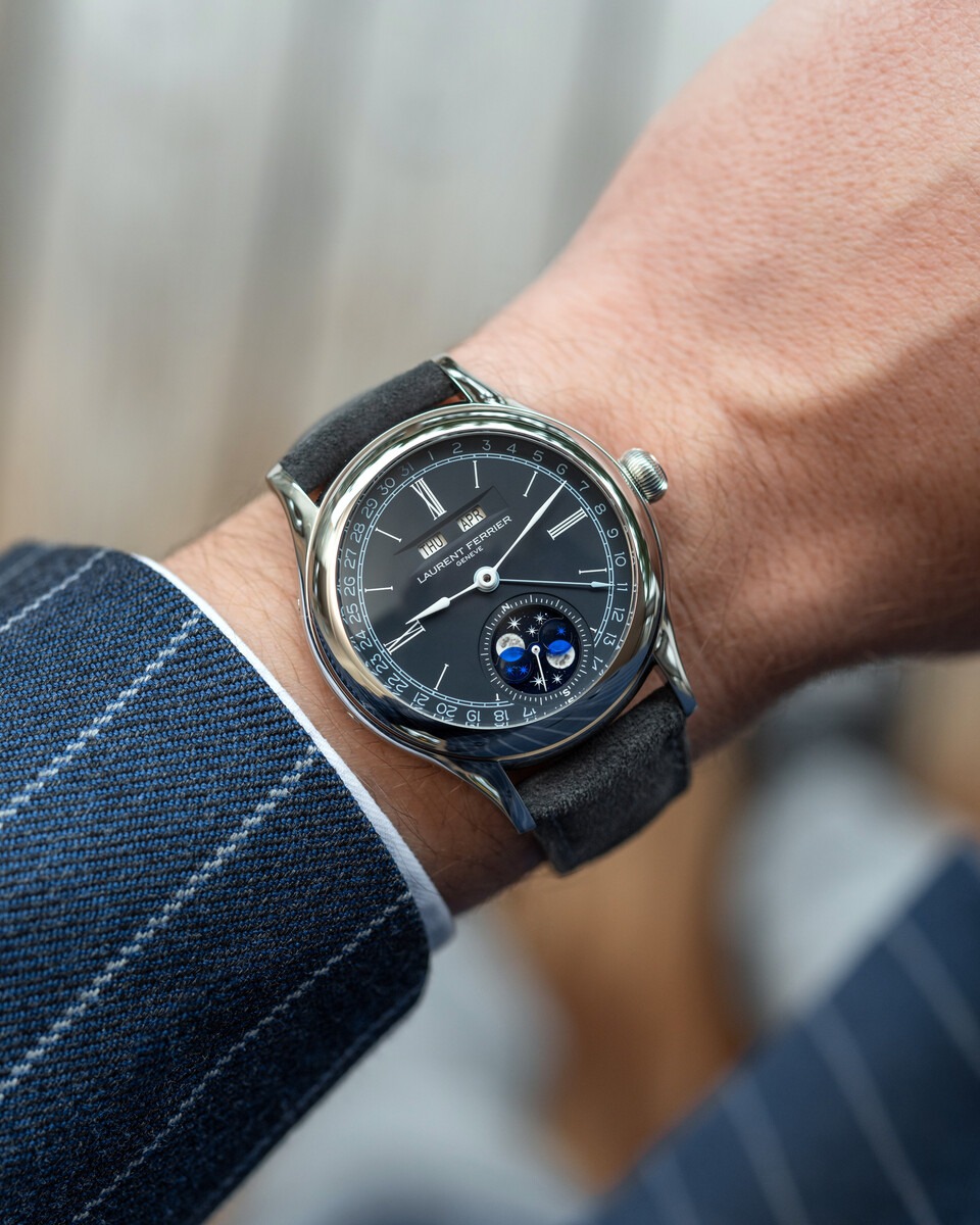Découverte de la Nouvelle Classic Moon par Laurent Ferrier 7t7e.short.gy/1aq2ZE  #tendancehorlogerie #horlogerie #watchfam #watches #montres