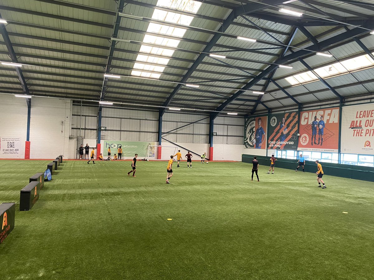 A great day at our #HoopeducationSecondaryFives football festivals, as we welcomed year 9 & 10 pupils from our Cardiff & Vale of Glamorgan Secondary schools to @oceanparkarena1 for our second mixed event of the 2023/24 season. #schoolcountycountry