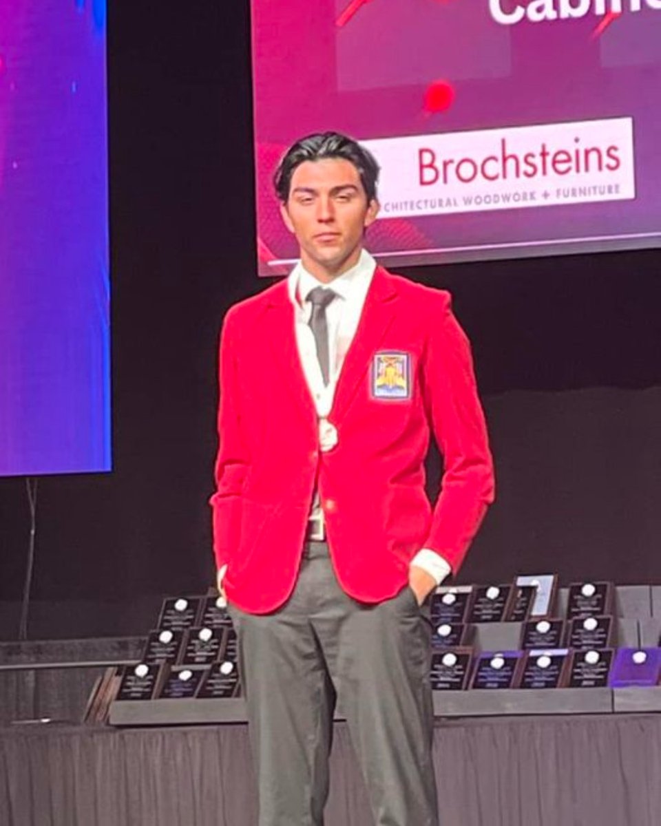 Exceeding expectations, MVHS construction takes home the Silver! 🏅 Applause to Steven Cantu for his tool prizes in constellation and a grand $1000 scholarship from Texas AWI. A four-year journey that's amounted to a significant $4,500 in scholarships from SkillsUSA! 💪