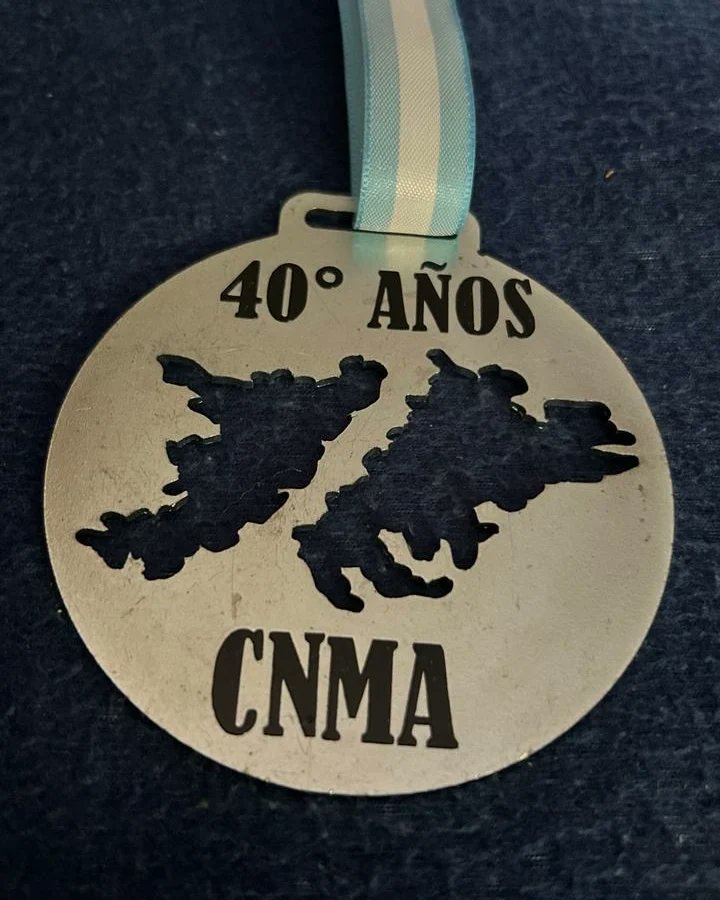 #Remo 🇺🇦🚣🏼 Regata "Malvinas 40 aniversario"

🚣‍♂️Participó una tripulación M45  con A. Fraga , F. Rilow y P. Miranday , consiguiendo 2do puesto en su categoría y  el puesto 9 en la general.
Otra tripulación fuera de programa con A. Castro , J. P. Urrutia y S. Cambiaso de Regatas.