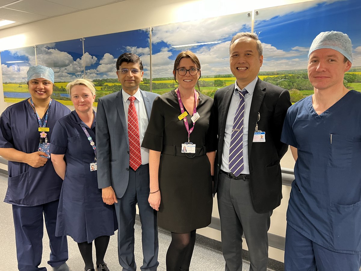 Heart patients at UHNM are set to benefit from a new minimally invasive procedure. Those suffering from an irregular heart rhythm would previously rely on medication to manage their condition. Read about the procedure which is is up to 90% effective ➡️ uhnm.nhs.uk/latest-uhnm-ne…