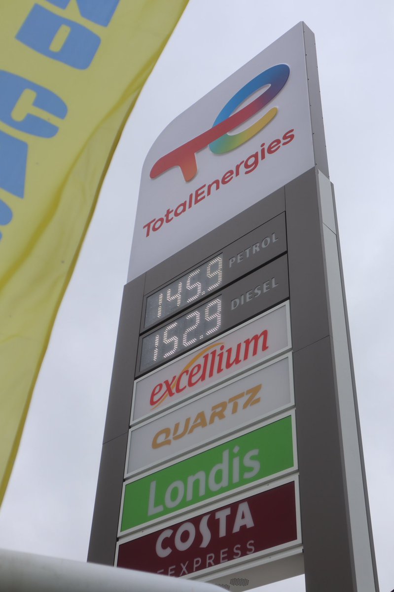 We're excited to announce the official opening of our latest @TotalEnergiesUK service station in Harlow! Pop in today to take advantage of a warm welcome instore, as well as TotalEnergies Excellium fuel and TotalEnergies lubricants. #TotalEnergiesAuthorisedRetailer