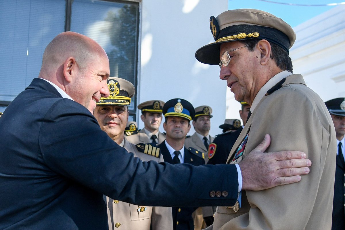 Gus_Sastre's tweet photo. Hoy se cumplió un nuevo aniversario del día en el que los Guardacostas N°82 y Nº83 zarparon desde #PuertoMadryn hacía las Islas Malvinas. En este marco, participamos del emotivo acto que se llevó a cabo en la sede local de la Prefectura Naval Argentina. https://t.co/W6qiNSKf7H