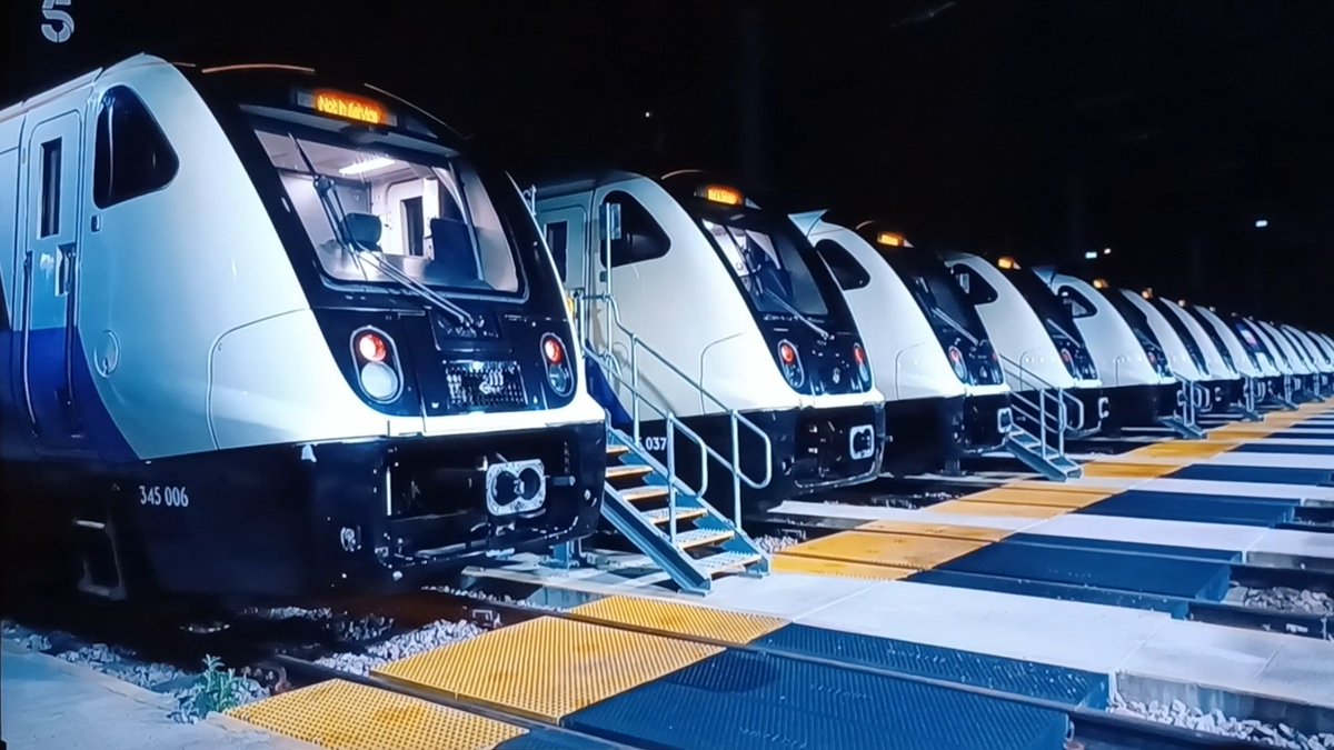 Did you catch our Old Oak Common depot team featured on 'Keeping London Moving' @Channel5_TV Sunday? Don't worry, you can watch the episode on My5 now, where viewers find out how our Elizabeth line Aventra trains are maintained and cleaned overnight for early morning service.
