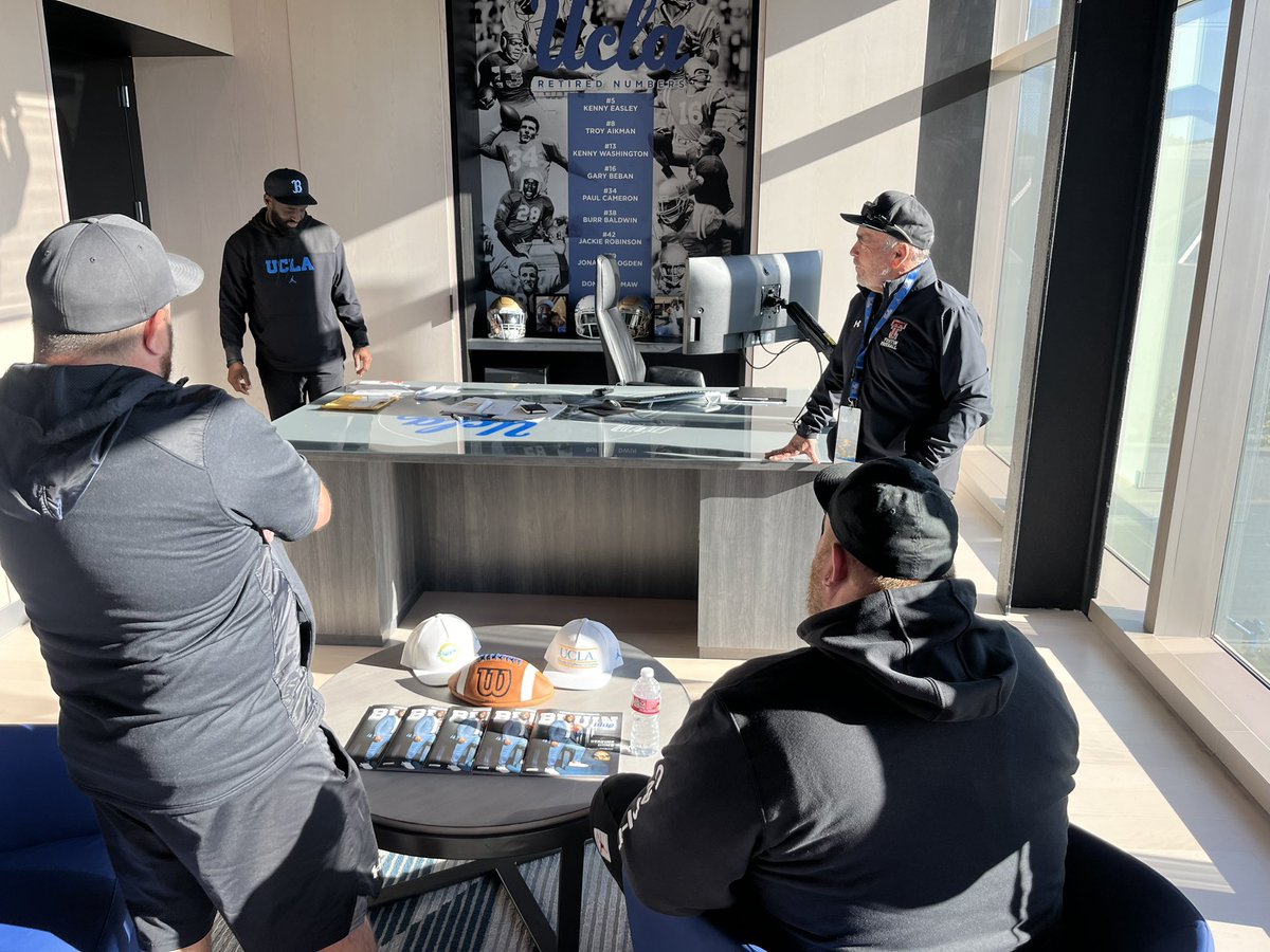 Tiller_Football's tweet photo. A day at @UCLAFootball with the staff. Can't thank @DeShaunFoster26 and his team enough for the hospitality! This is amazing , Once a tiller always a tiller #TustinFootball #4clap #GoBruins https://t.co/o3TUHcMSIo
