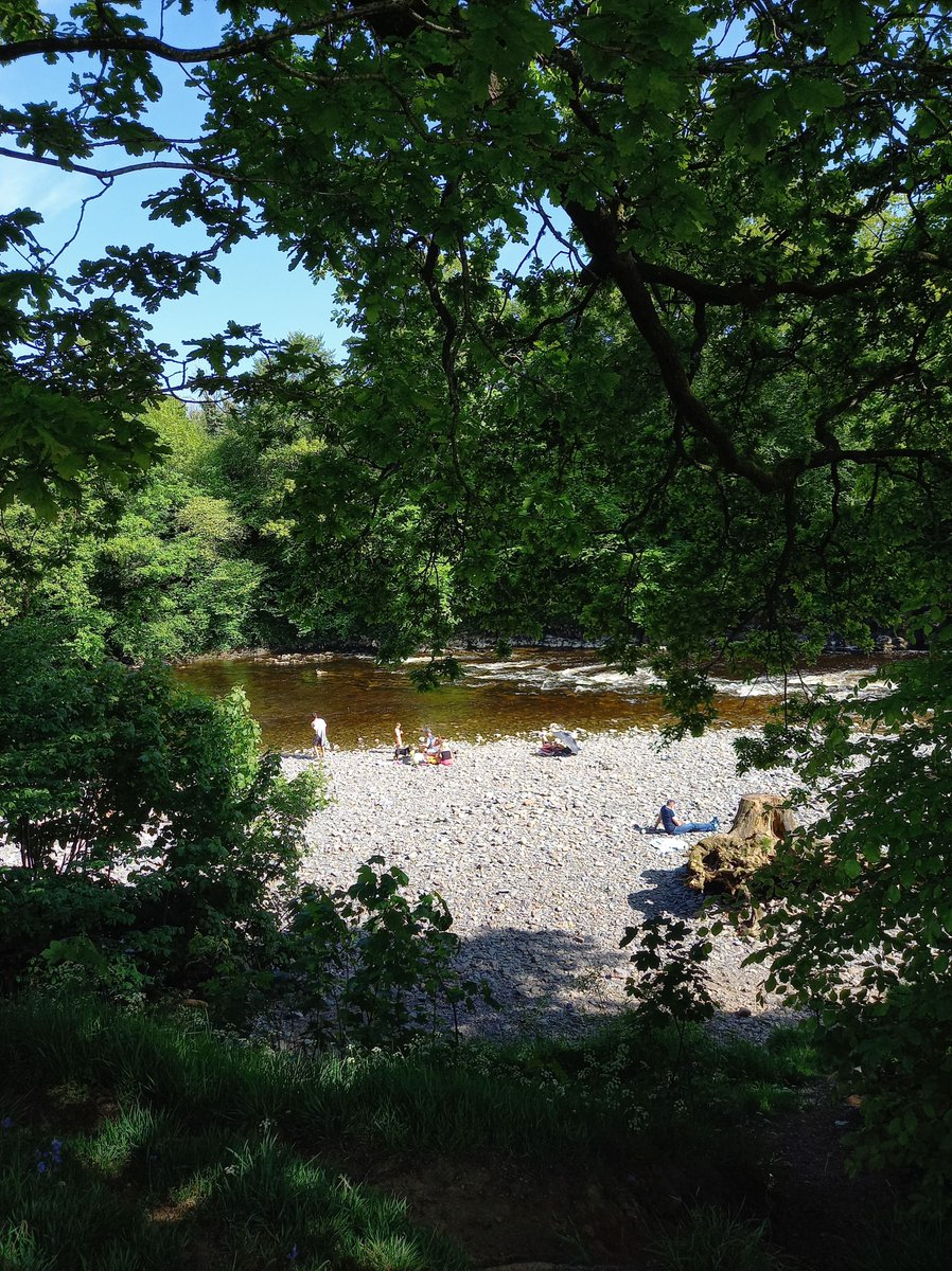 Everyone deserves a weekend getaway once in a while, especially somewhere as beautiful as Kirkby Lonsdale! 🌷🌸 Book your mini break with us here > bit.ly/3J5Ikit