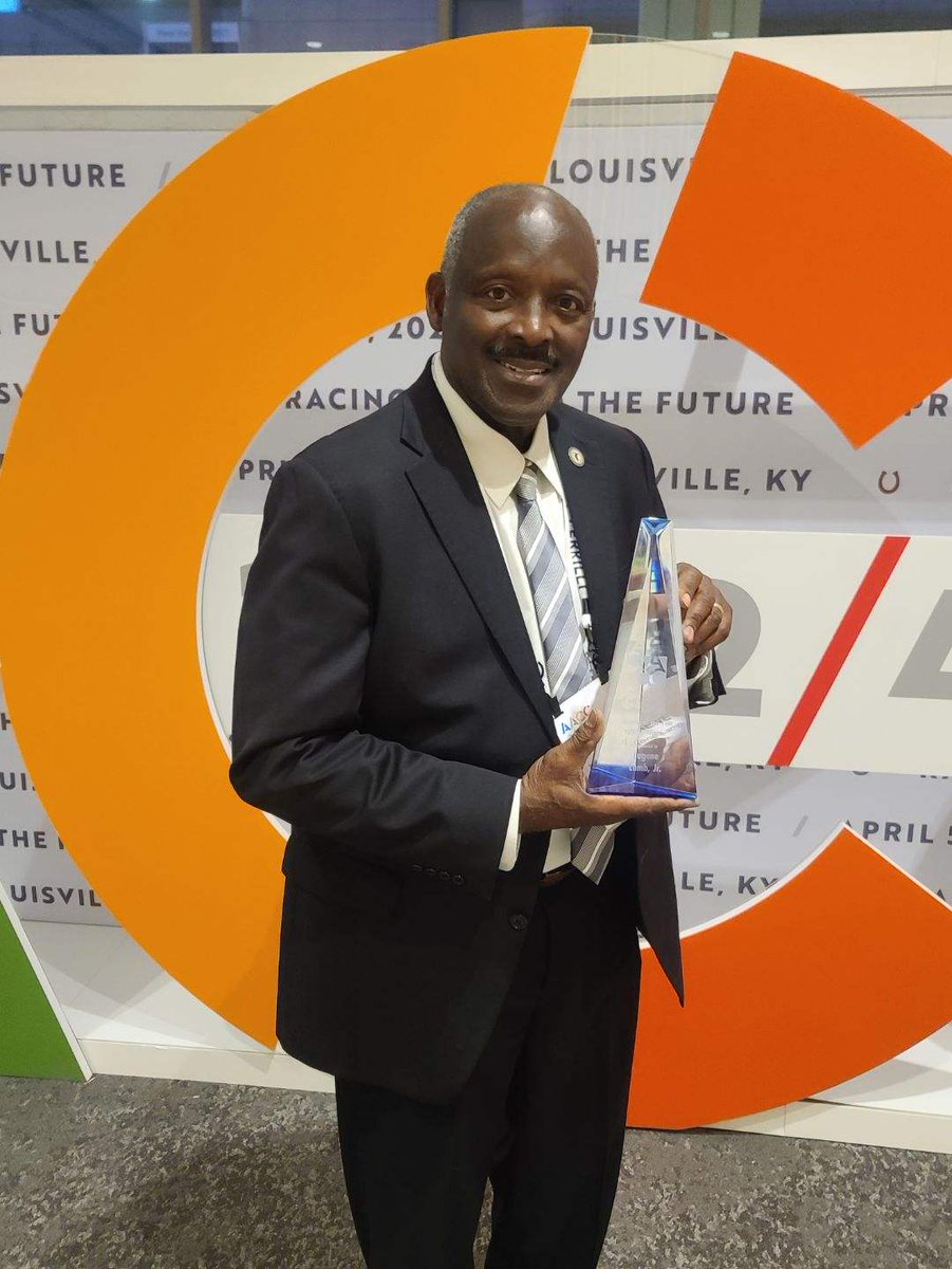 Congratulations to Trustee Eugene Lamb, Jr. who has been named Trustee of the Year by the American Association of Community Colleges (AACC). The award was presented at the Award of Excellence Gala during the AACC annual convention in Louisville, Kentucky.