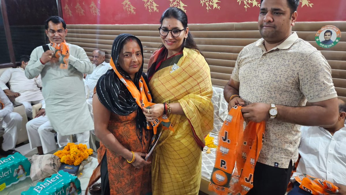P_Pathaksharma's tweet image. आज अपने प्रभार मंडल में मंडल अध्यक्ष श्री रवि प्रधान जी के एवम्  सभी मंडल, मोर्चों के पदाधिकारी के साथ गांव जलपुरा में आदरणीय मनोज प्रधान जी के संयोजन में जनसंपर्क किया।
#HumHaiModiKaParivar 
#अबकी_बार_400_पार 
#ModiKiGuarantee 
#BJP4IND 
#PMOIndia 
#BJPUttarPradesh
