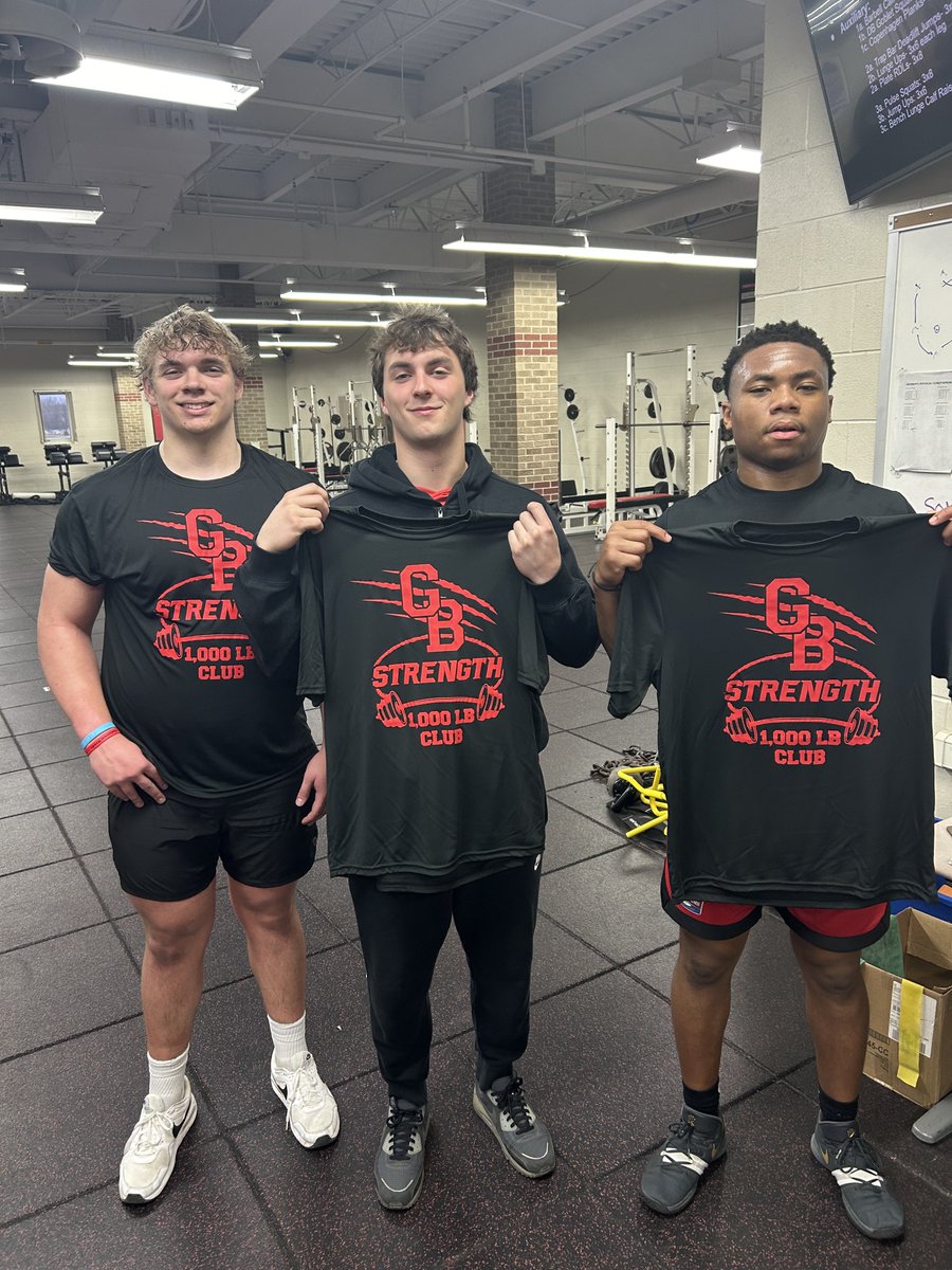 Newest members of the 1000lb club! Congrats @Jack_S2026 @joey18183691 @MakiahWilliams2 on their Bench/Squat/Clean total 💪 #DarkSideRises Also, shoutout OG of club @Iamjunnie2024 thanks for paving the way!