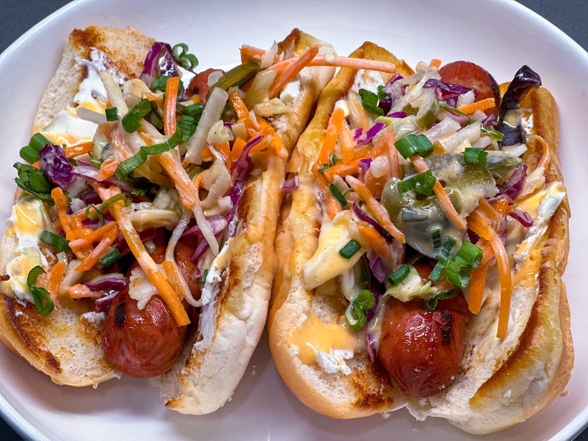 Korean slaw dogs for lunch today 🌭🌭🌭