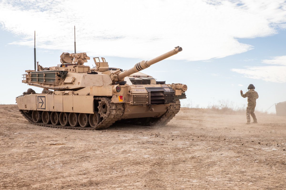 It’s Tuesday and you know what that means! Another beautiful #TankTuesday is upon us! 💪 @USArmy @iii_corps @FORSCOM @FortRiley